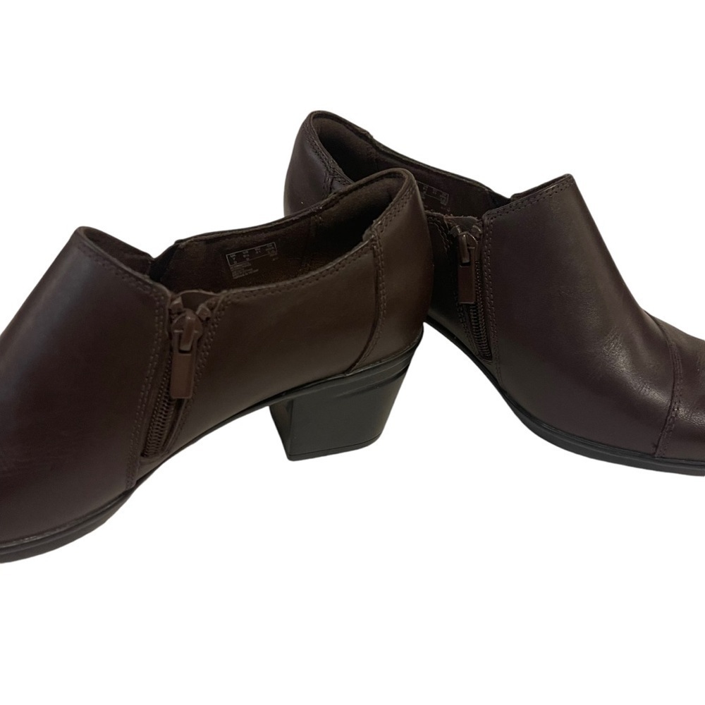 Women’s CLARKS Collection Emslie Brown Leather Heeled Ankle Booties Shoes - Picture 3 of 8